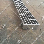 سلالم مجلفنة